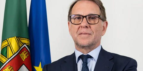 Governo promete solução "nos próximos dias" para dívidas do INEM aos bombeiros - MAI