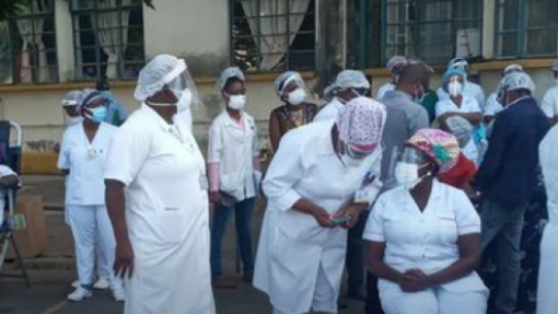 Profissionais de saúde moçambicanos mantêm greve e exigem propostas com prazos