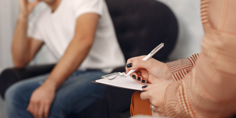 Programa de apoio médico e psicológico ajuda mais de 86.000 utentes e familiares