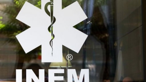 Ministra admite falhas na gestão das greves e falta de serviços mínimos no INEM