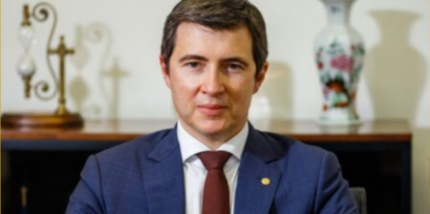 Irão: Hospitais com dificuldades na compra de consumíveis devido à subida de preços