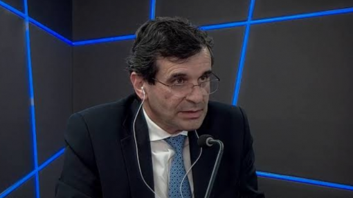 Campos Fernandes defende que saúde precisa de consensos e é possível fazer mais com menos meios