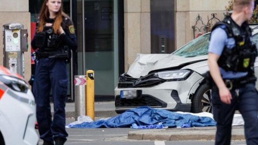Presumível autor do atropelamento em Leipzig internado em hospital psiquiátrico