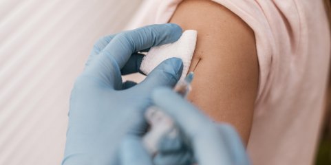 Liga contra o cancro saúda alargamento da vacina HPV aos 26 anos e pede extensão a mais idades