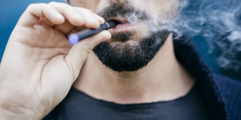 Médicos defendem medidas mais restritivas para regular setor das bolsas de nicotina