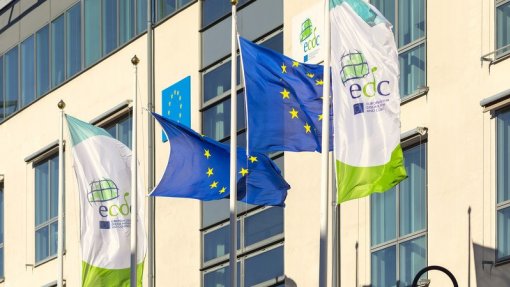 Ébola: Centro europeu de doenças reforça apoio mas insiste que risco para UE é baixo