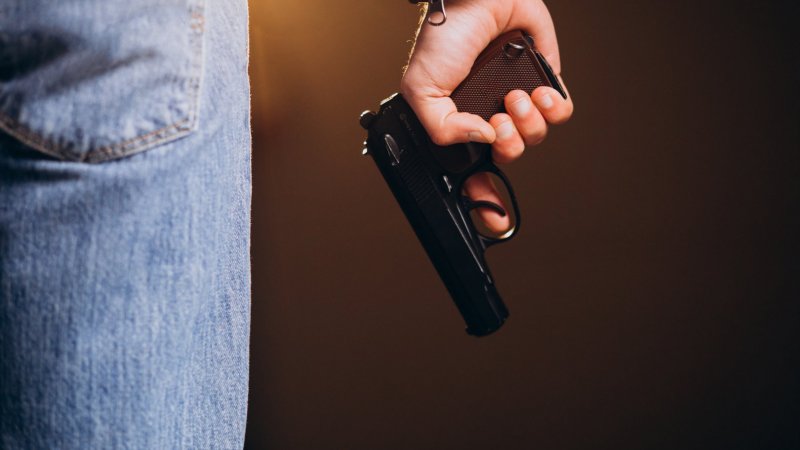 Mulher baleada pela polícia aos 5 anos pede ajuda ao Estado para tirar bala do peito
