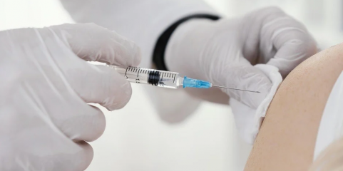 Ébola: Rubio anuncia que EUA retomam colaboração com a aliança de vacinas Gavi