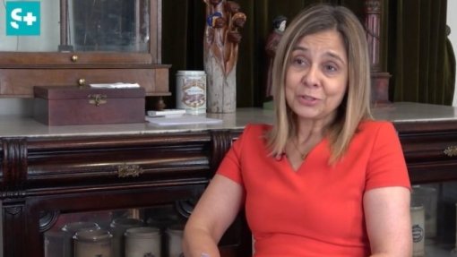 Ministra diz que regime dos tarefeiros "não serve para diabolizar os médicos"
