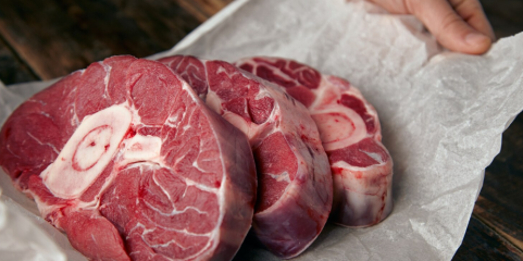 Consumir proteína animal em vez de vegetal só tem vantagens acima dos 65 anos