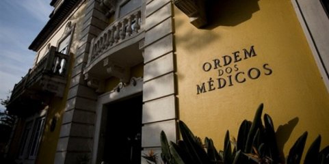 Ordem dos Médicos recebe até 6 queixas/mês por conflitos e violência psicológica
