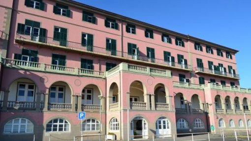 Gripe A detetada em doentes e profissionais de saúde em hospital no Funchal