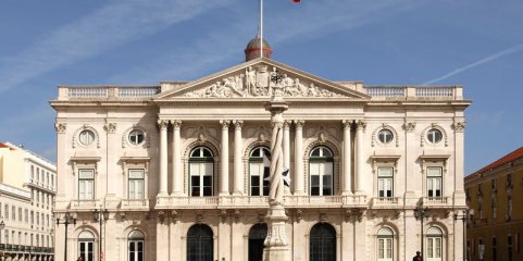AM Lisboa recomenda à câmara relatório sobre plano de saúde Lisboa 65+