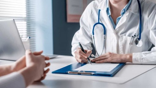 Associação alerta para escassez crítica de médicos do trabalho e pede medidas ao Governo