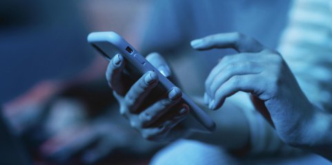 Quase um quarto dos portugueses sente-se mal com o que vê nas redes sociais - estudo
