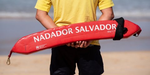Nadadores salvadores alertam para aumento de risco de afogamento