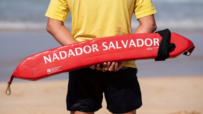 Nadadores salvadores alertam para aumento de risco de afogamento