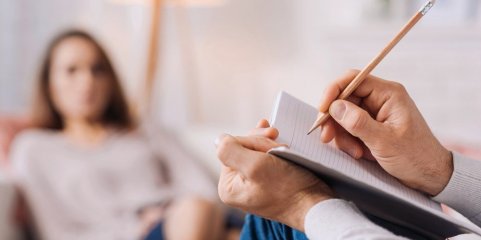 Cheques psicólogo e nutricionista alargados a jovens entre os 12 e os 35 anos