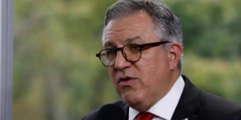 Aplicação da IA na saúde deve ser liderada pelo setor público - ministro brasileiro
