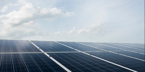 Recolha de painéis solares usados dispara com tempestades no centro do país