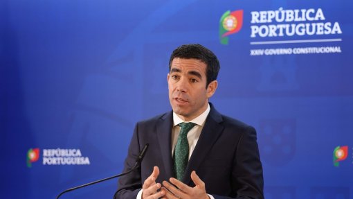 Incentivos aos médicos nas urgências acumulam com os valores previstos na lei - Governo