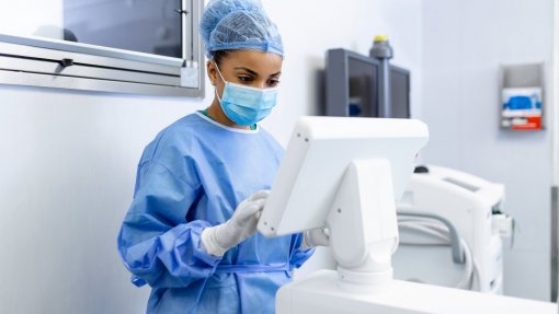 OESTE: Hospitais do Oeste investem 1,8 ME em robô para cirurgias
 