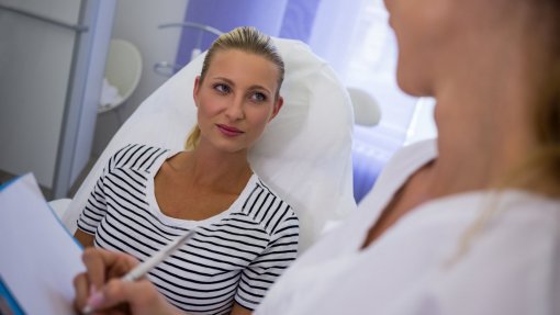 Estudo demonstra que terapia psicológica pré-cirúrgica melhora recuperação funcional