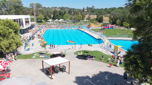 Piscinas municipais de Évora continuam fechadas após deteção de bactéria