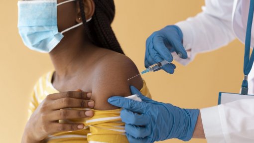 Campanha de vacinação de rotina prevê imunizar mais de 100 mil crianças em Luanda
