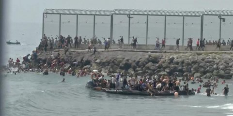 Pelo menos 24 mortos em Ceuta, centenas de pessoas estão a voltar a Marrocos