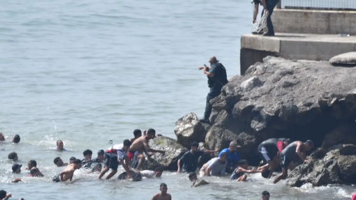 Governo português em contacto com Espanha e Marrocos sobre crise migratória em Ceuta