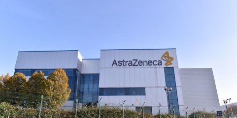 AstraZeneca negoceia fusão de 348.000 ME com Bristol Myers Squibb - Financial Times
