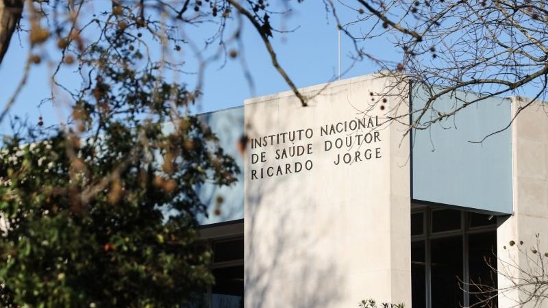 Portugal registou 680 óbitos em excesso em três períodos do verão de 2026
