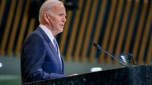 Cancro de ex-Presidente Biden é "muito doloroso" e "muito debilitante", afirma filho
