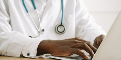 Médicos pedem simpificação urgente na atualização de dados dos utentes