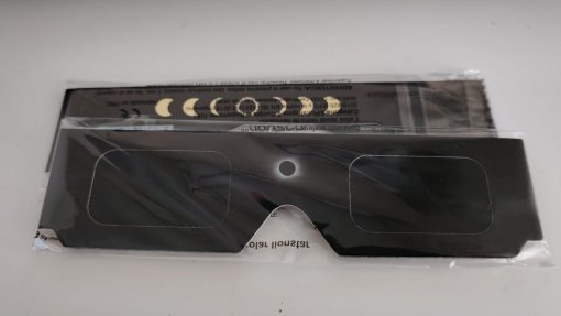 Eclipse solar: oftalmologista alerta para riscos de olhar diretamente para o Sol