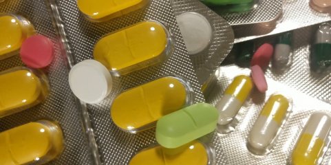 Notificações de reações adversas a medicamentos aumentaram para 12.349 em 2025