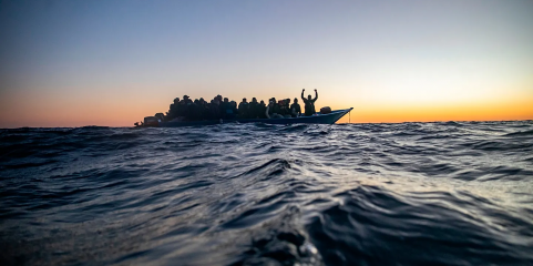 Socorridos 35 migrantes em Lampedusa, outros 52 à deriva no mar