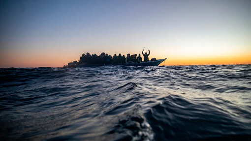 Socorridos 35 migrantes em Lampedusa, outros 52 à deriva no mar