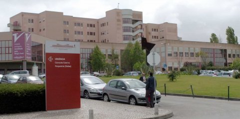 Enfermeiros do hospital Amadora-Sintra entregam declaração de escusa de responsabilidade