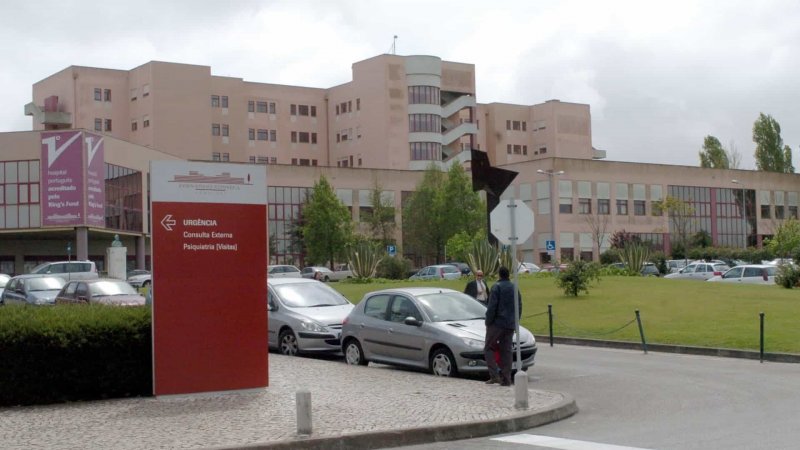 Enfermeiros do hospital Amadora-Sintra entregam declaração de escusa de responsabilidade