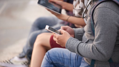 Uso de redes sociais abaixo dos 16 anos na Austrália recupera após proibição