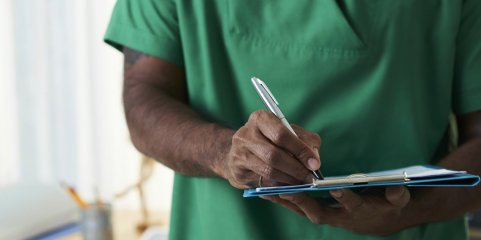 Moçambique quer experiência de Cuba para formar médicos localmente