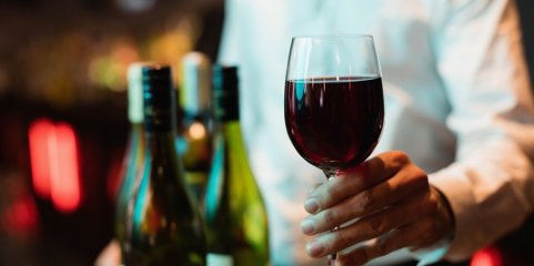 ASAE apreende mais de 20.000 litros de vinho por rotulagem indevida