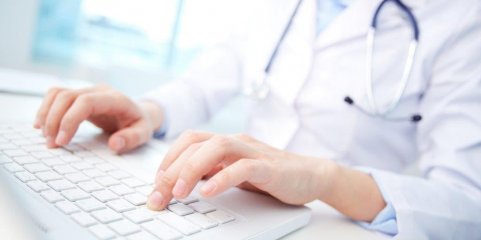 Sindicato alerta que hospitais estão obrigar médicos a tarefas administrativas