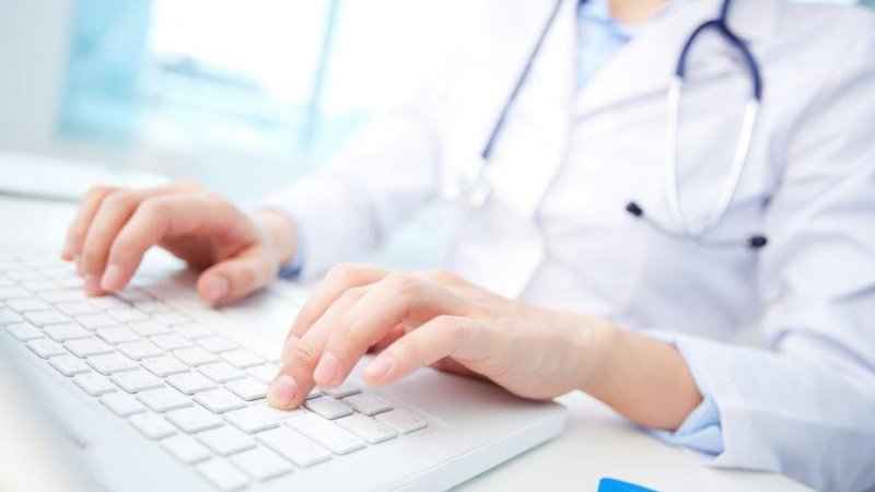Sindicato alerta que hospitais estão obrigar médicos a tarefas administrativas