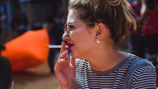 Mulheres fumadoras com risco de infertilidade 40% maior do que as que não fumam - OMS