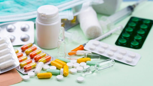 Irão denuncia que guerra bloqueia acesso dos iranianos a alimentos e medicamentos