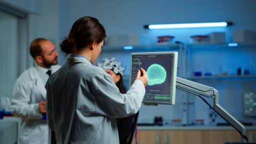Neuroprótese para paralisia permite aos doentes comunicar palavras e gestos
