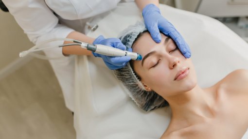 ERS fiscalizou 19 estabelecimentos de estética e suspendeu atividade de dois até junho